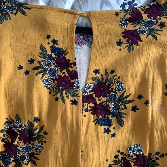 Floral Top from Roolee - Picture 5 of 7